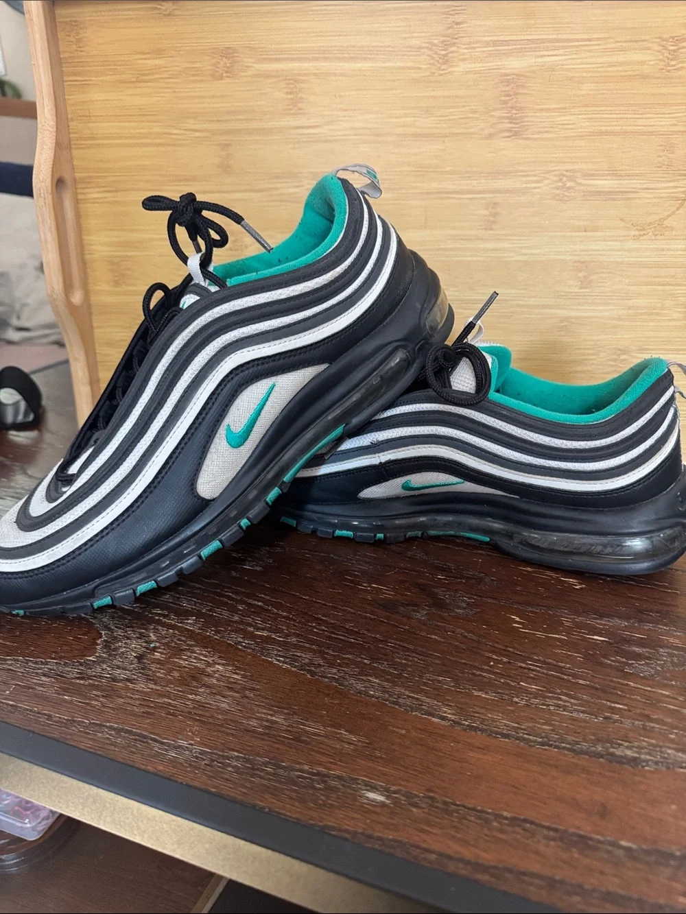 Nike Black White Teal Wave-Striped Running Shoes
